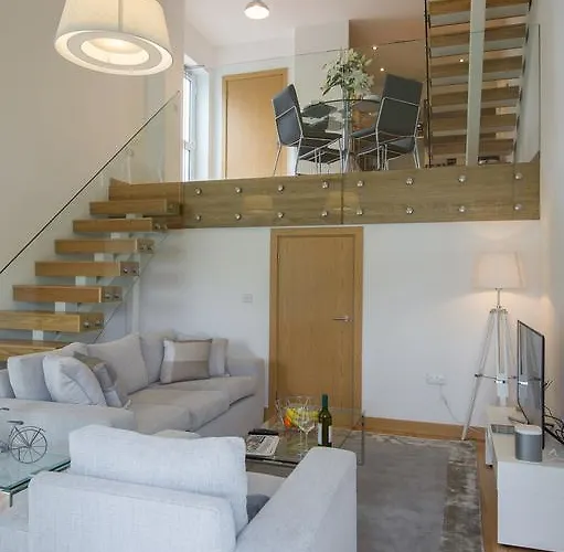 Tailored Stays - Executive Town House